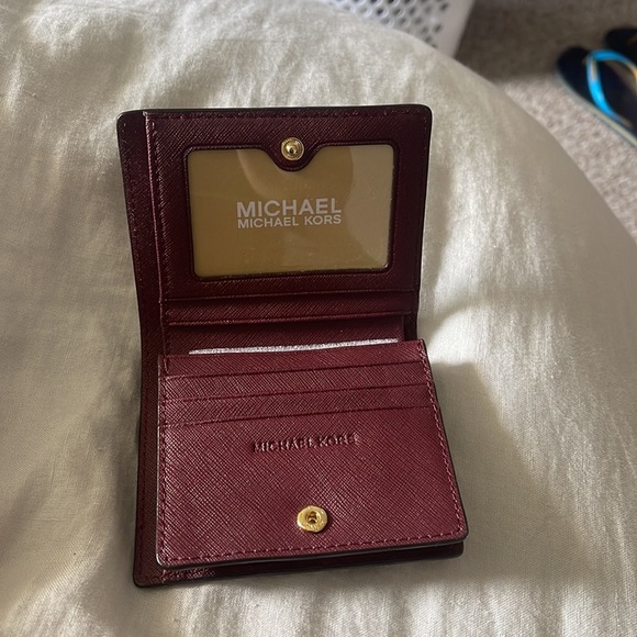 Brand new Michael Kors wallet - Picture 2 of 3